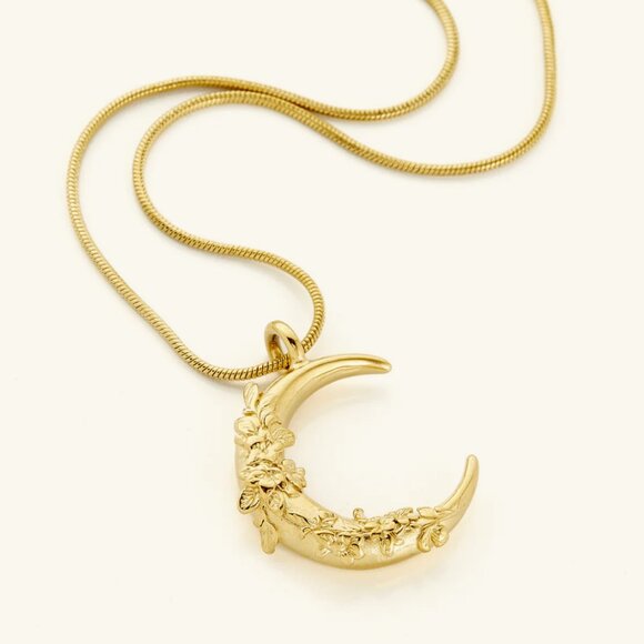 18 Karat Gold Crescent Necklace- SOLD - Picture 1 of 3